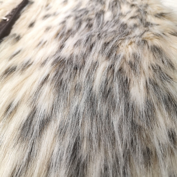 Vintage faux fur vest - Picture 4 of 8